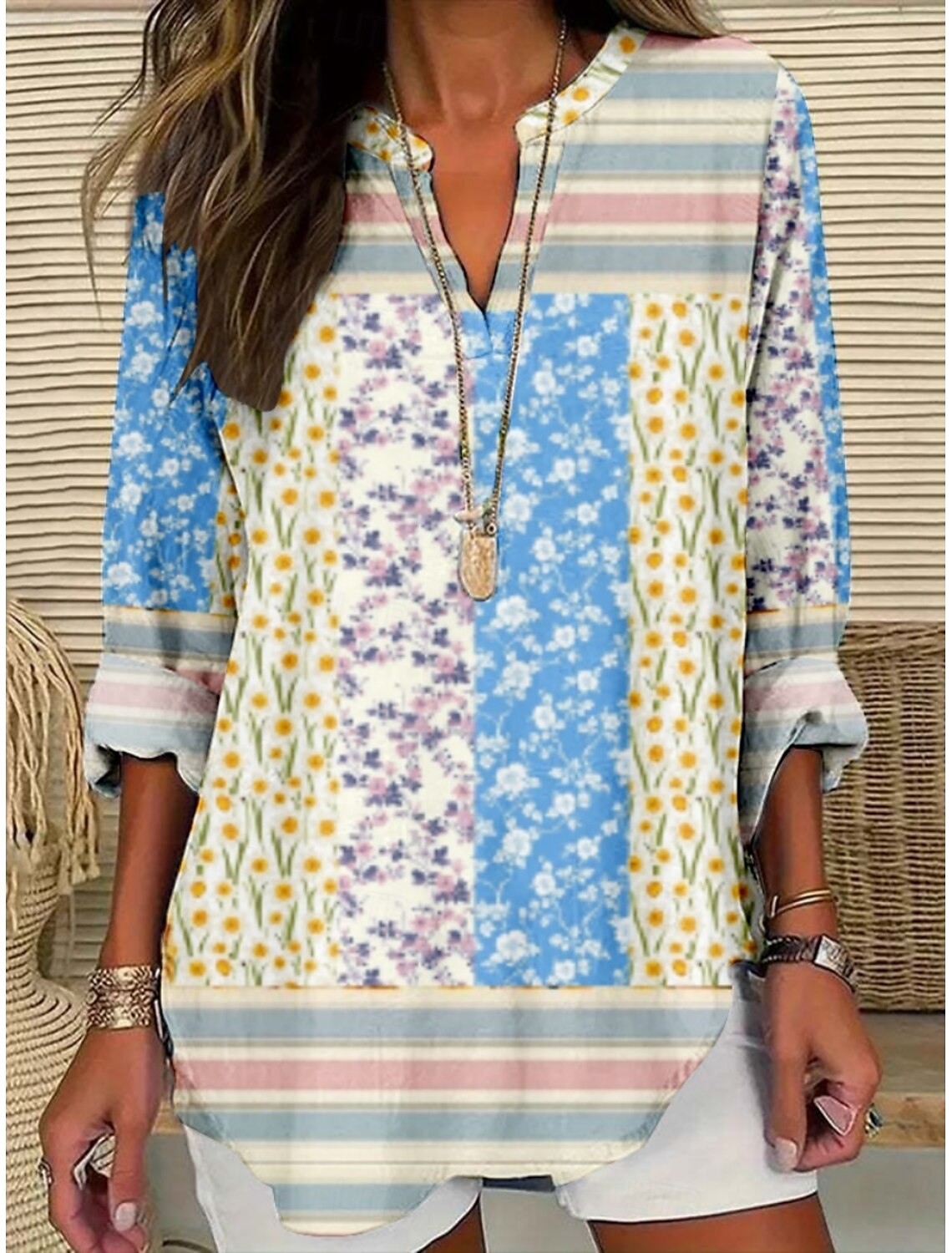 Damenbluse mit Blumenmuster, stilvoll, modern, langärmelig, V-Ausschnitt, normale Passform, für den Alltag und den Urlaub, mit Print, schwarz-weiß, Sommer
